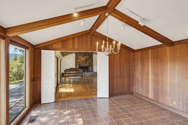 747 Westridge Drive, Portola Valley, CA 94028