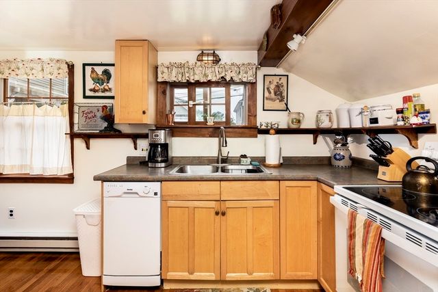 50 Rowland Street 1, Marblehead, MA 01945
