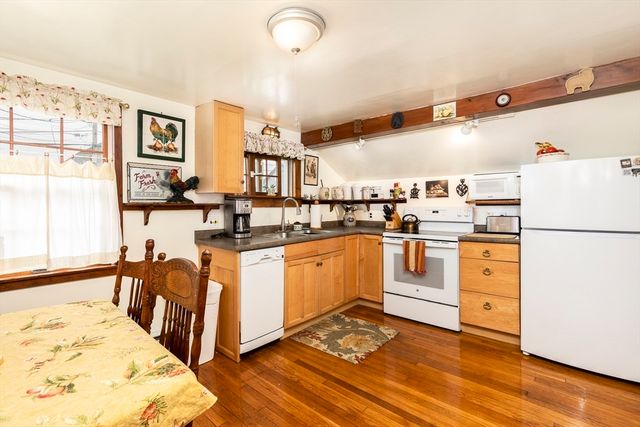 50 Rowland Street 1, Marblehead, MA 01945