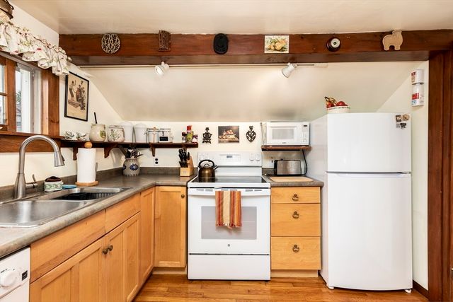 50 Rowland Street 1, Marblehead, MA 01945