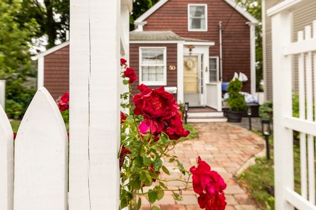 50 Rowland Street 1, Marblehead, MA 01945