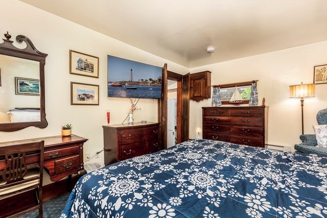 50 Rowland Street 1, Marblehead, MA 01945
