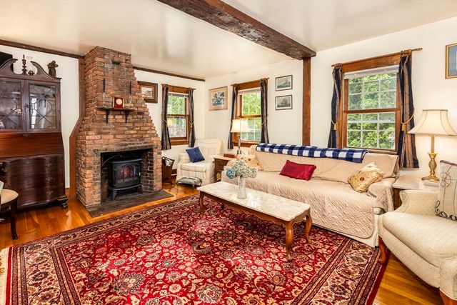 50 Rowland Street 1, Marblehead, MA 01945