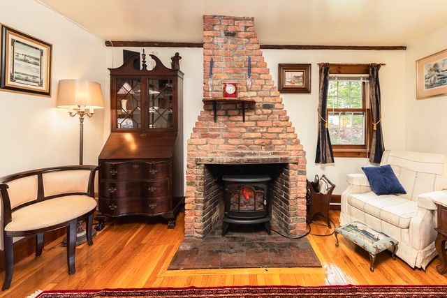 50 Rowland Street 1, Marblehead, MA 01945