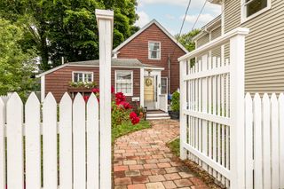 50 Rowland Street 1, Marblehead, MA 01945