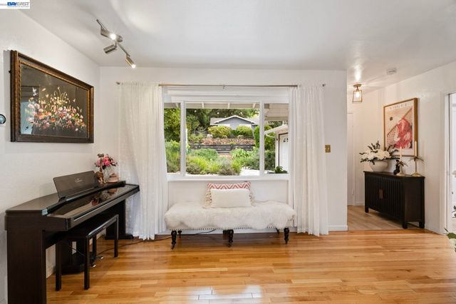 656 La Vista Rd, Walnut Creek, CA 94598