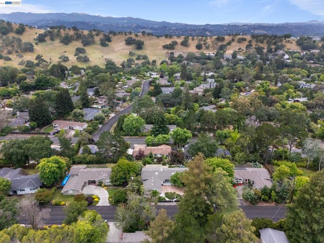656 La Vista Rd, Walnut Creek, CA 94598