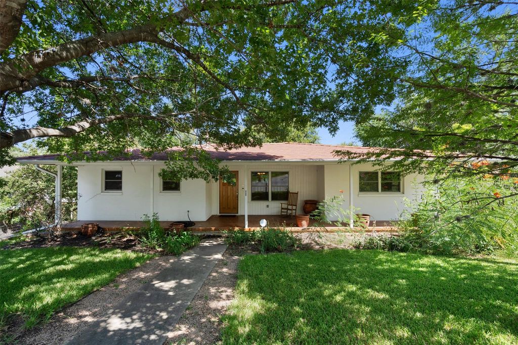 1511 Bellaire DR A, Austin, TX 78741