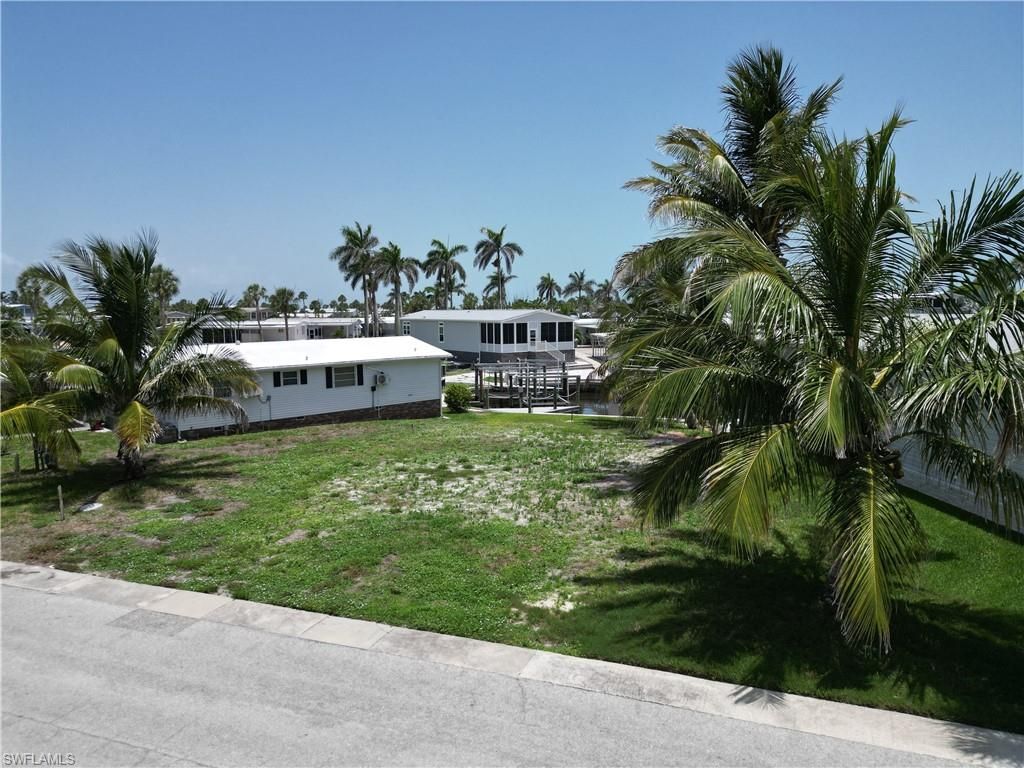 11271 Azalea LN, FORT MYERS BEACH, FL 33931 — photo 3