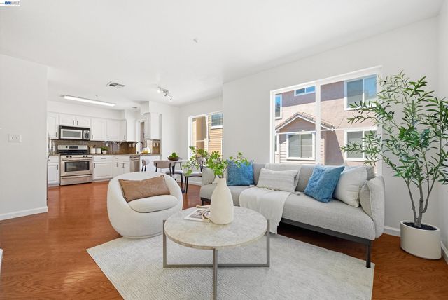 4551 Mangrove Dr 18, Dublin, CA 94568
