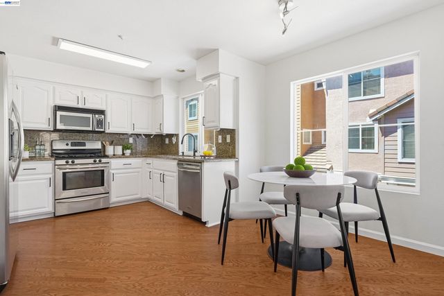 4551 Mangrove Dr 18, Dublin, CA 94568