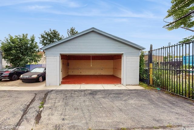 5021 W Grand Avenue, Chicago, IL 60639