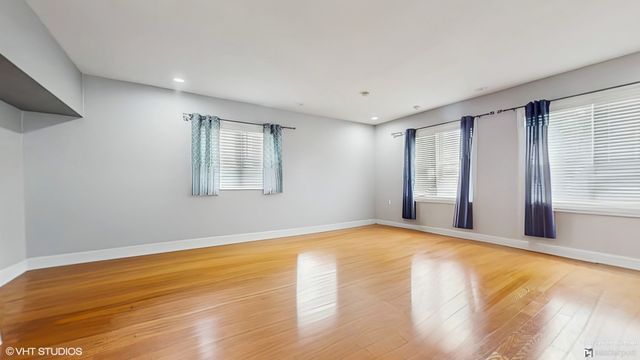 5021 W Grand Avenue, Chicago, IL 60639