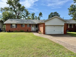 7424 E 30th Place, Tulsa, OK 74129