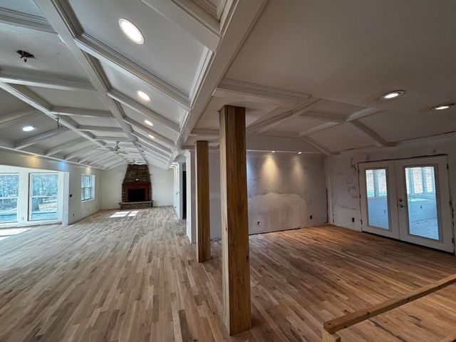 2139 S Shore Acres Road, Soddy Daisy, TN 37379