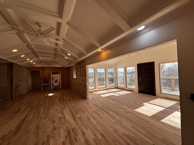 2139 S Shore Acres Road, Soddy Daisy, TN 37379