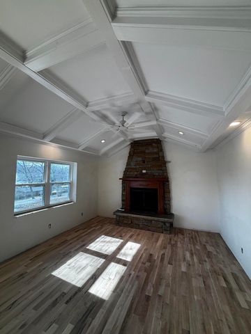 2139 S Shore Acres Road, Soddy Daisy, TN 37379