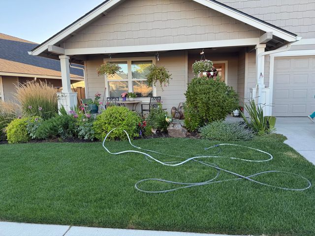 1779 NE 3rd Street NE, Redmond, OR 97756