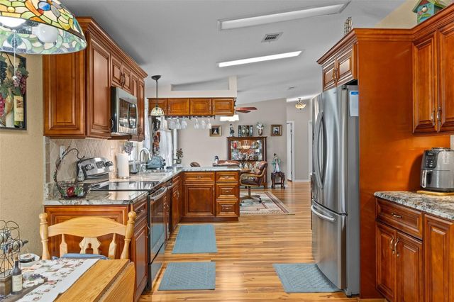 7340 DEVINE AVENUE, Brooksville, FL 34613