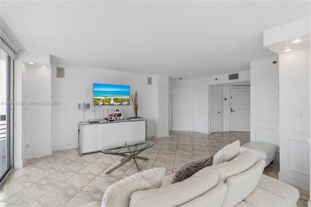 3600 Mystic Pointe Drive 513, Aventura, FL 33180