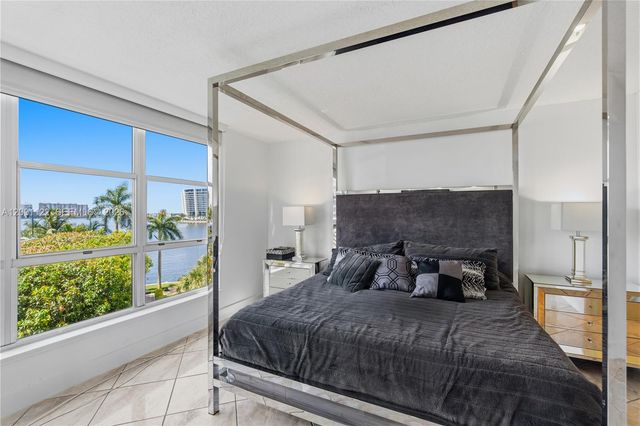 3600 Mystic Pointe Drive 513, Aventura, FL 33180