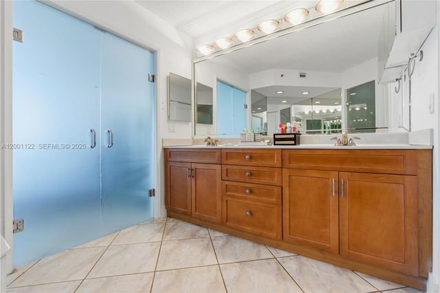 3600 Mystic Pointe Drive 513, Aventura, FL 33180