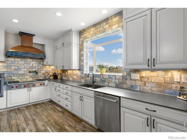 2051 Stove Prairie Road, Bellvue, CO 80512