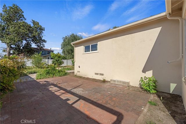 13739 Wyandotte, Van Nuys, CA 91405