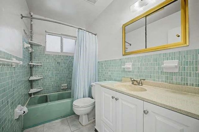 2000 N 58th Avenue, Hollywood, FL 33021