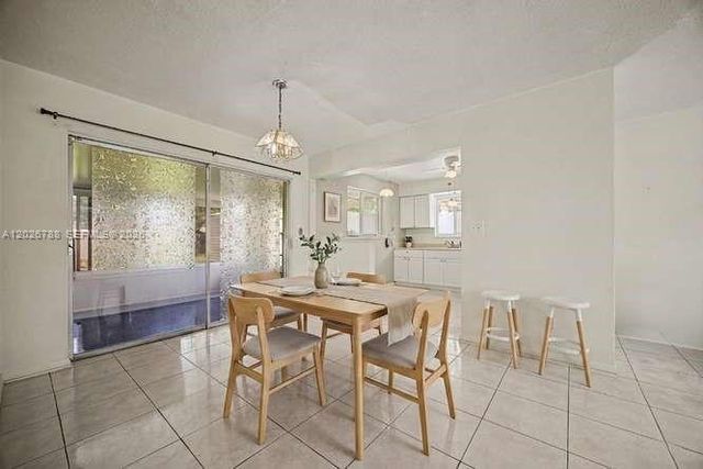 2000 N 58th Avenue, Hollywood, FL 33021