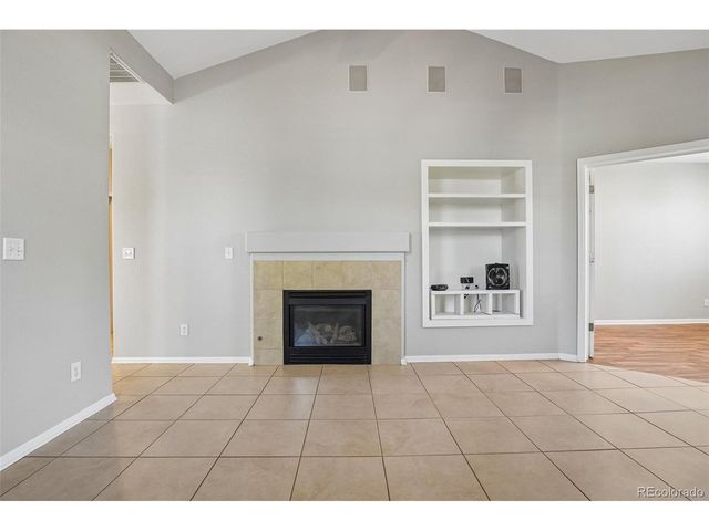 21749 E Jarvis Pl, Aurora, CO 80018