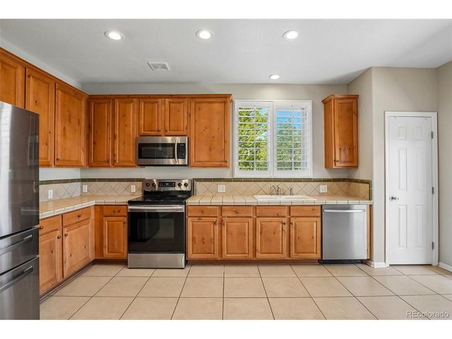 21749 E Jarvis Pl, Aurora, CO 80018
