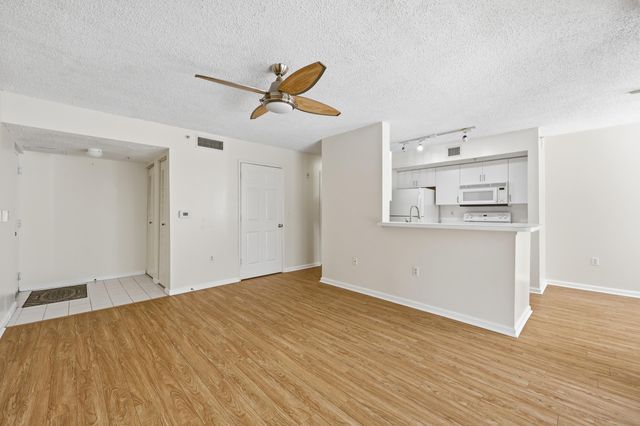 284 Village Boulevard 9209, Tequesta, FL 33469