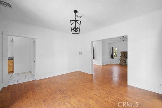 2526 Foothill Boulevard, La Crescenta, CA 91214