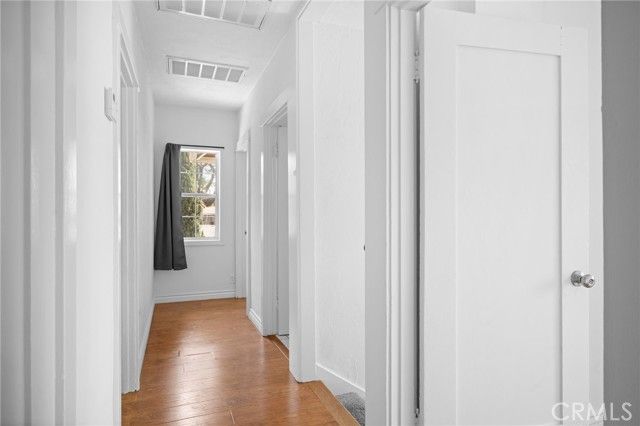 2526 Foothill Boulevard, La Crescenta, CA 91214