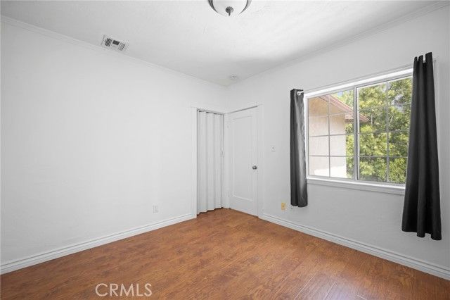 2526 Foothill Boulevard, La Crescenta, CA 91214