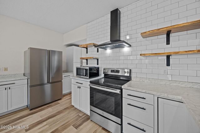 111 Dockside Drive, Jacksonville, NC 28546