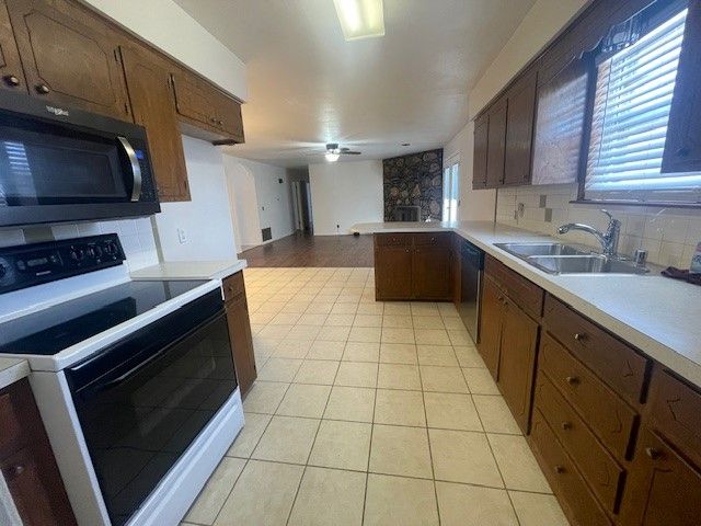 2305 Sandy Street, Springdale, AR 72762