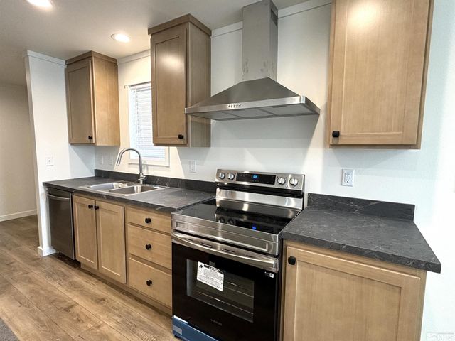 475 Camellia Way, Lovelock, NV 89419