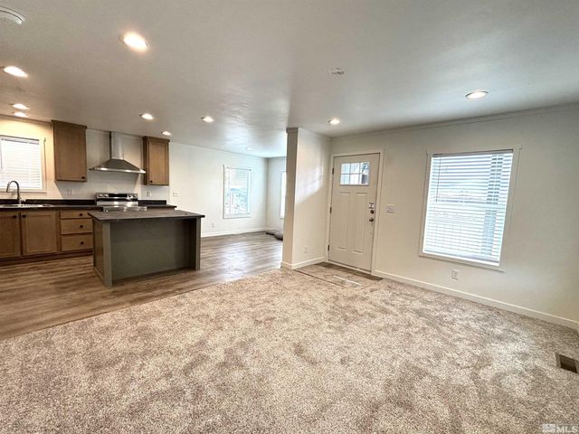 475 Camellia Way, Lovelock, NV 89419