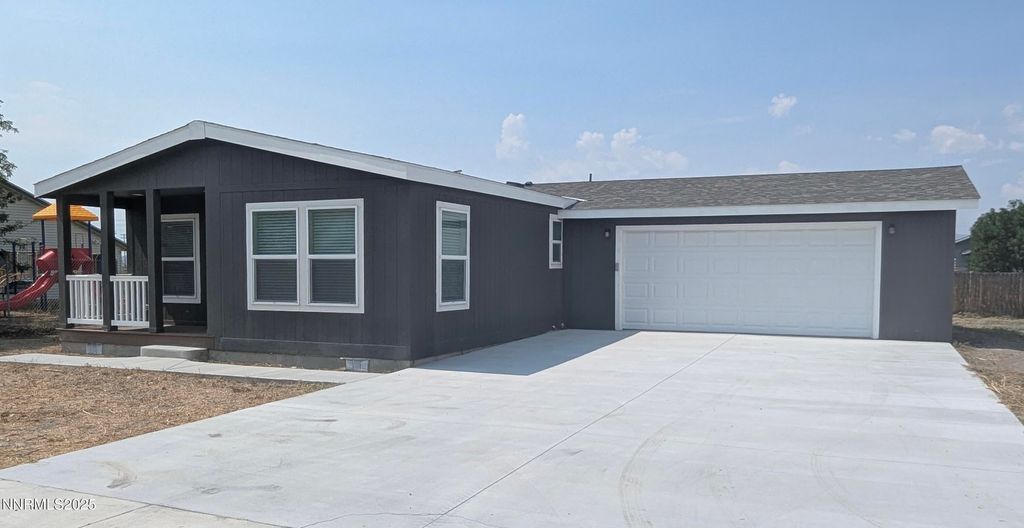 475 Camellia Way, Lovelock, NV 89419