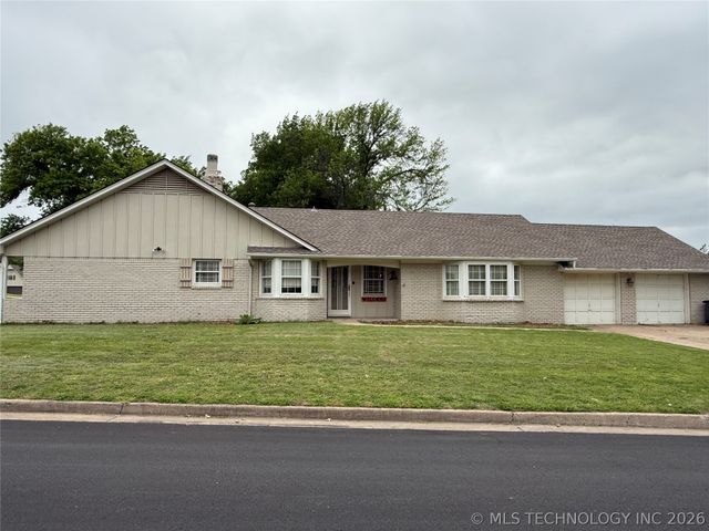 5925 E 50th Street, Tulsa, OK 74135