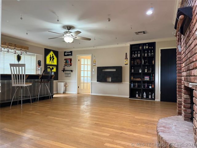 5925 E 50th Street, Tulsa, OK 74135