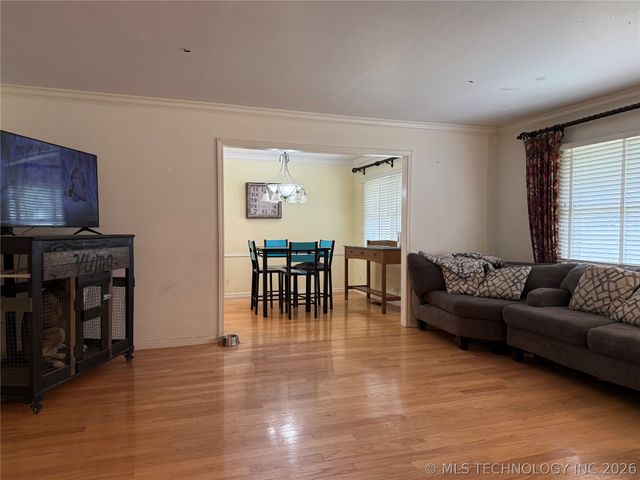 5925 E 50th Street, Tulsa, OK 74135