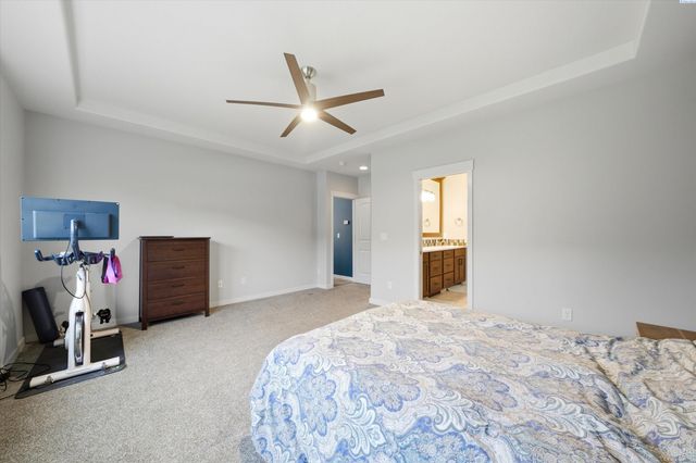 6729 Sandy Ridge Rd, Pasco, WA 99301