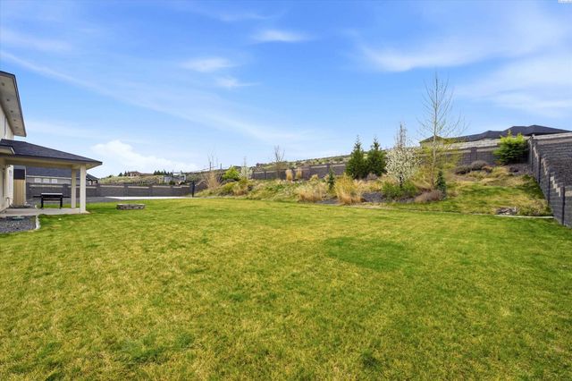 6729 Sandy Ridge Rd, Pasco, WA 99301