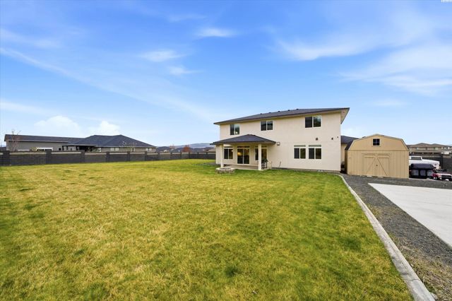 6729 Sandy Ridge Rd, Pasco, WA 99301