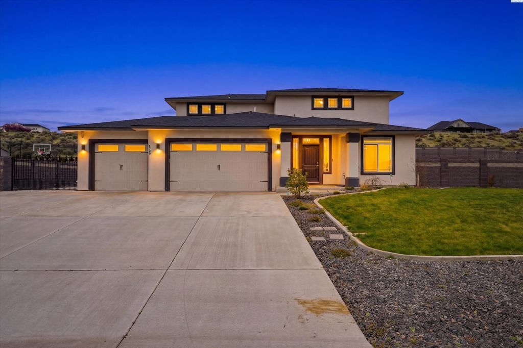 6729 Sandy Ridge Rd, Pasco, WA 99301