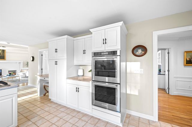 19 Old Milford Road, Amherst, NH 03031