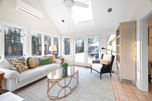 19 Old Milford Road, Amherst, NH 03031